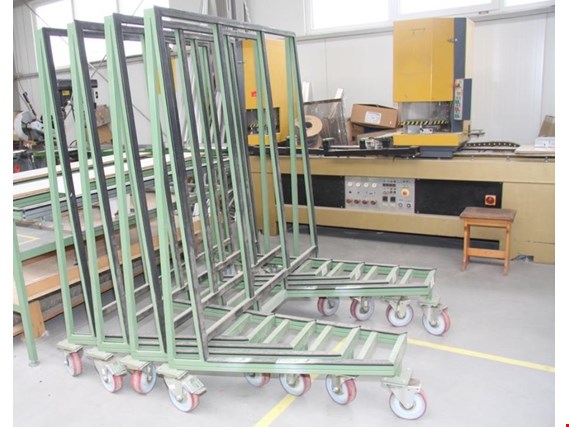 Used 4 trolleys of finished products for Sale (Auction Premium) | NetBid Industrial Auctions